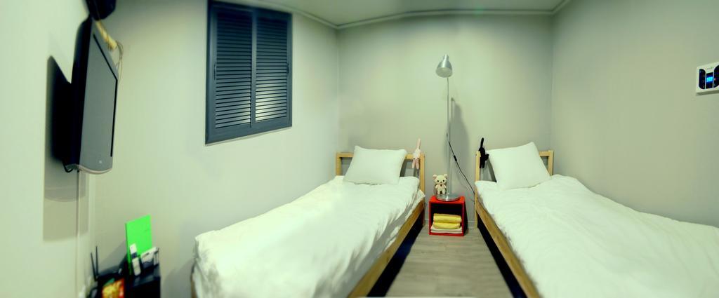 Istay Hongdae Сеул Стая снимка