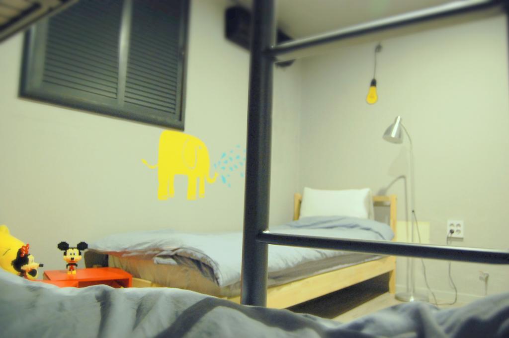Istay Hongdae Сеул Стая снимка