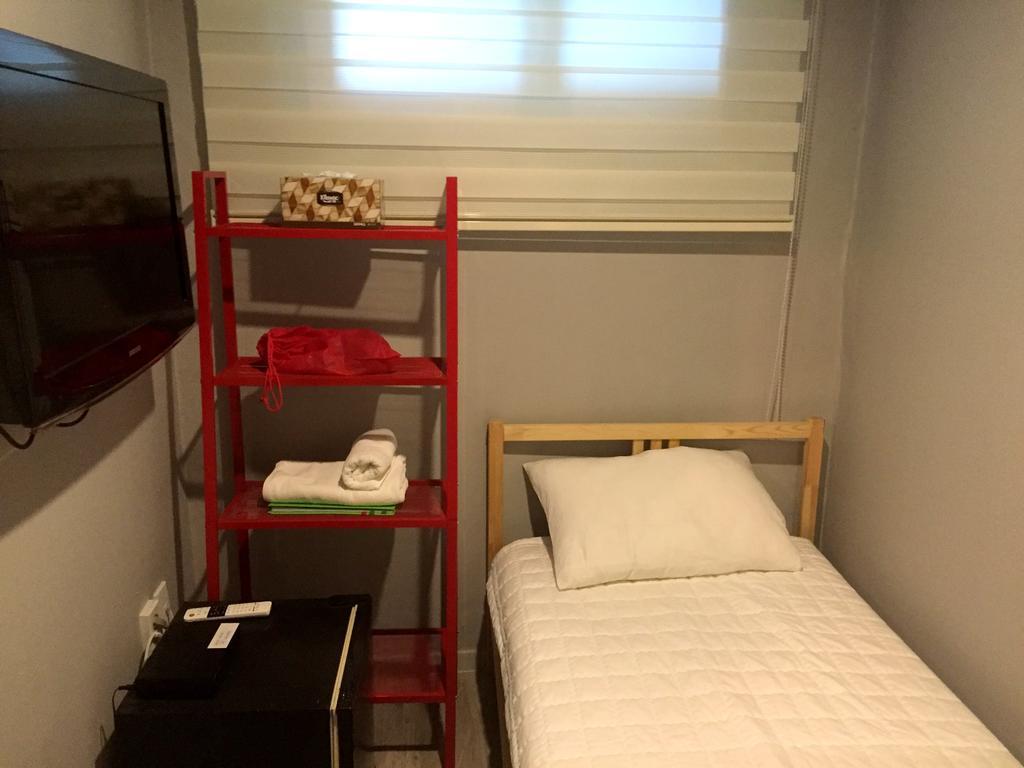 Istay Hongdae Сеул Стая снимка